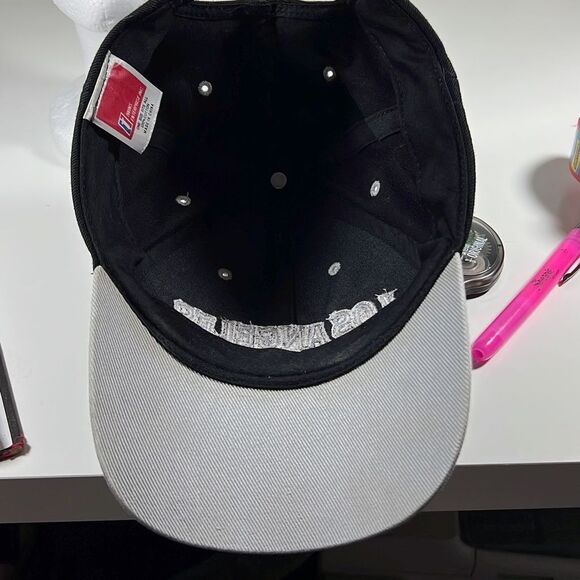 Los Angeles California Twin Enterprises Hook & Loop Baseball Cap. Black & White. - Picture 6 of 6